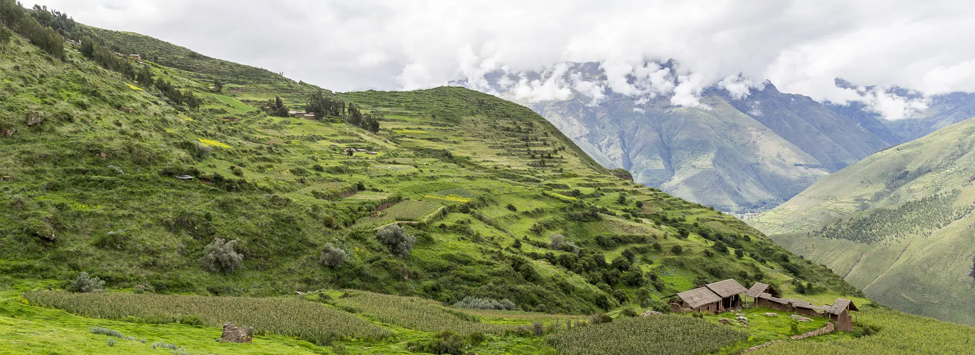 Huchuy Qosqo Peru and Machu Picchu hike 2 days 1 nigths