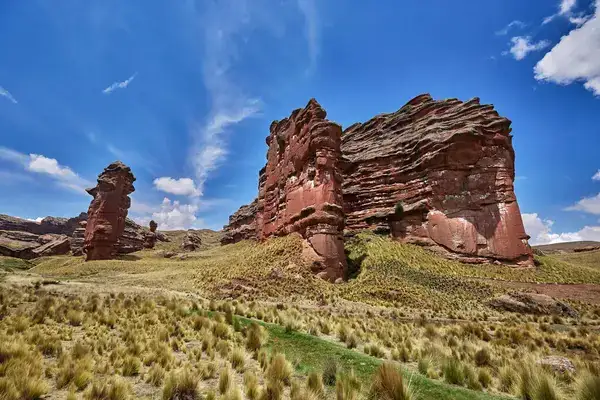 Naturaleza sagrada descubre el Cañón de Tinajani y su imponente energía