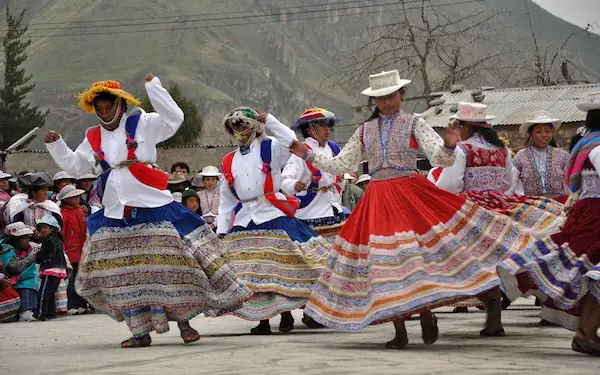 Danzas típicas de la sierra peruana tradición, historia y color en los Andes