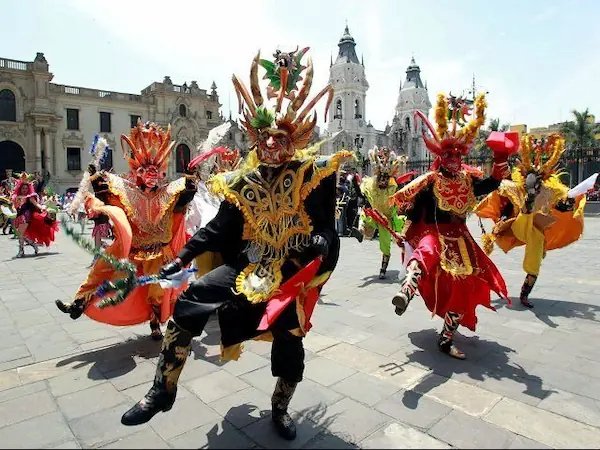 Diablada - danza típica de la sierra peruana