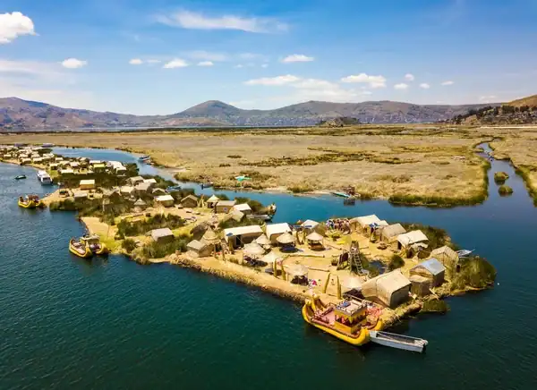 Lago Titicaca y las Islas de los Uros (Puno)