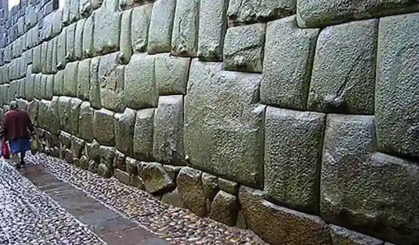 Tips for Visiting and Photographing the Twelve Angled Stone