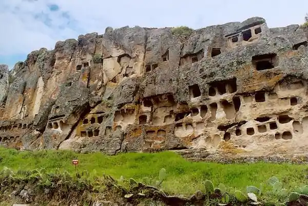 Lugares turísticos del Perú - Ventanillas de Otuzco (Cajamarca)