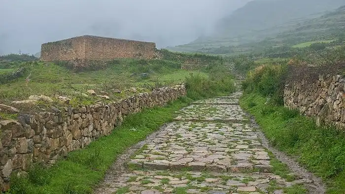 History of the Qhapaq Ñan origin and expansion of the Inca road system